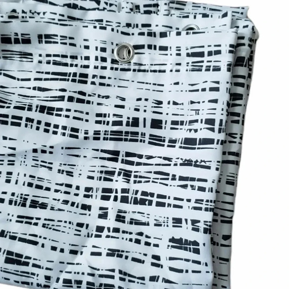 Moda at Home Black White Shower Curtain - Picture 2 of 3
